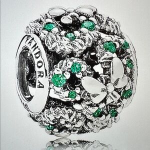 Disney Pandora Charm - Mickey Mouse Holiday Wreath - New in Box - Retired
